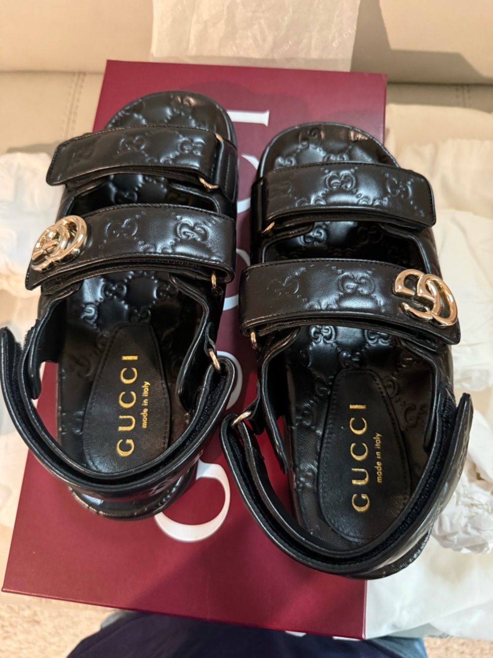 Gucci Black Embossed GG Kids Sandals with Gold Logo - Picture 2 of 12
